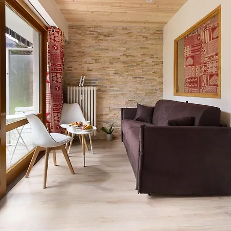 Du Brevent - Mont-blanc Village * Chamonix