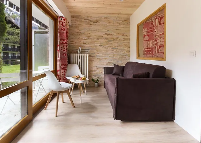 Du Brevent - Mont-blanc Village * Chamonix